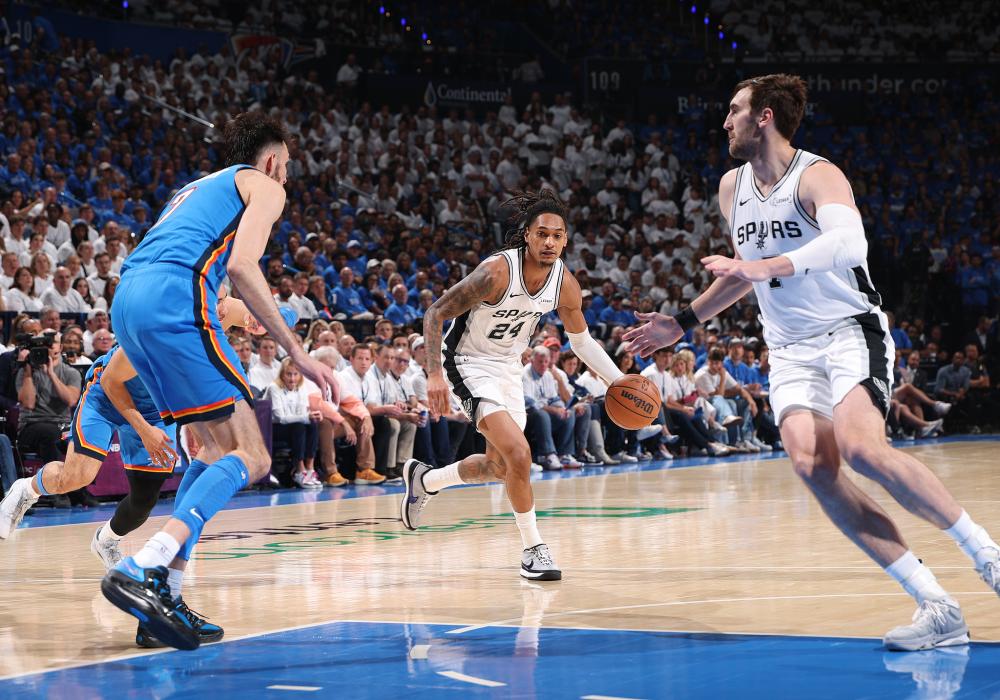 数据帝51分6助攻3抢断！状元秀成NBA历史首位2米03前锋比肩三大巨星